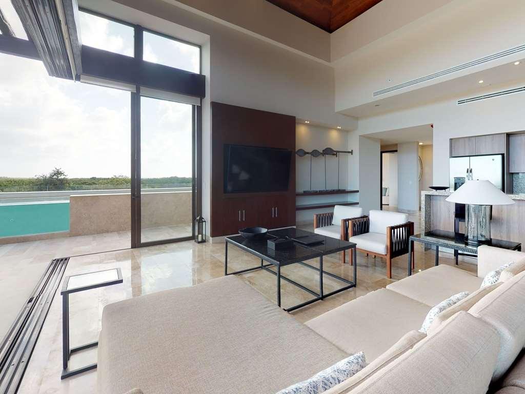 Fairmont Heritage Place Mayakoba El Marlyn Azul Room photo